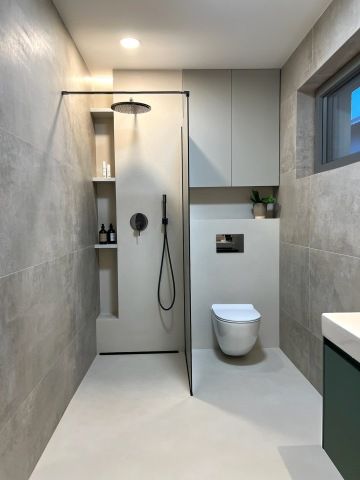 stěrky v koupelně dřevostavby